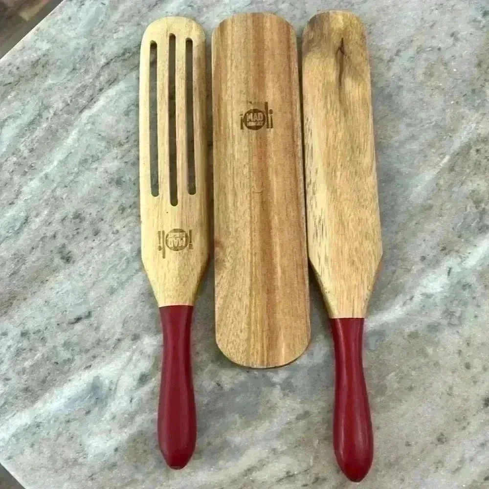 Mad Hungry Kitchen set with red handles - Picture 1 of 2